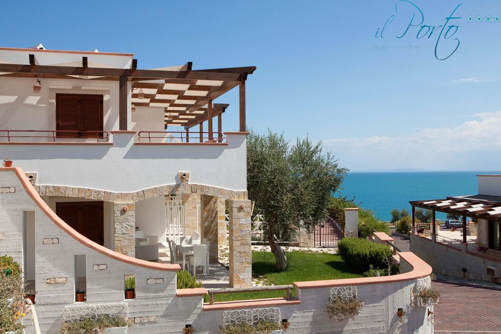 Hotel Residence Il Porto Mattinata Eksteriør billede
